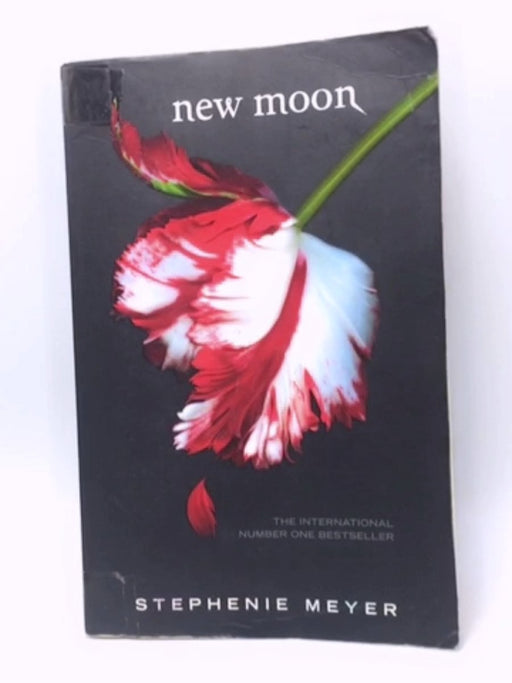 New Moon  - Stephanie Meyer