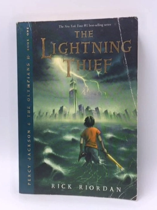 The Lightning Thief (Percy Jackson and the Olympians #1) - Rick Riordan