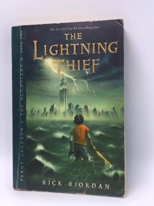 The Lightning Thief (Percy Jackson and the Olympians #1) - Rick Riordan