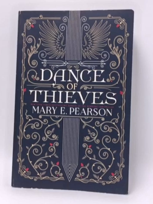 Dance of Thieves - Mary E. Pearson; 