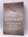 “The” Chemist - Stephenie Meyer; 