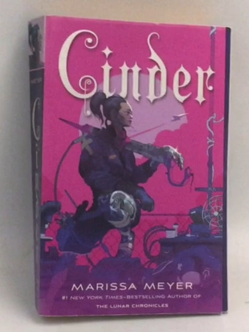 Cinder - Marissa Meyer; 