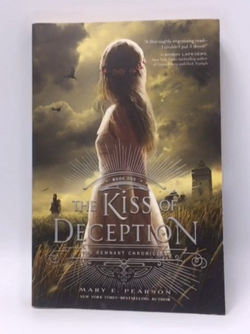 The Kiss of Deception - Mary E. Pearson; 