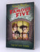 Famous Five: Five Get Into Trouble - Enid Blyton; 