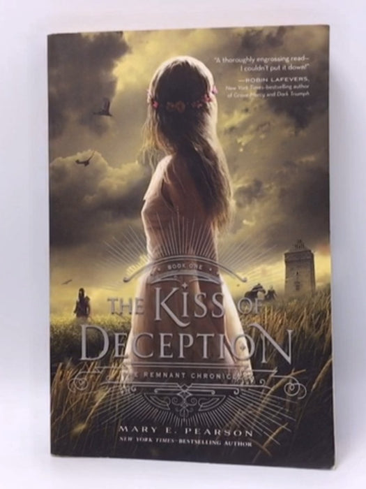 The Kiss of Deception - Mary E. Pearson; 