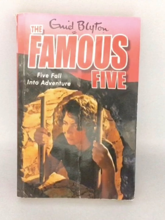 Five Fall Into Adventure - Enid Blyton; 
