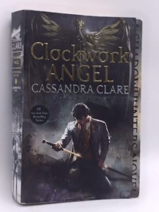 Clockwork Angel - Cassandra Clare; 