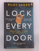 Lock Every Door - Riley Sager; 