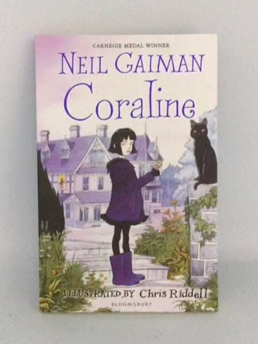 Coraline - Neil Gaiman; 