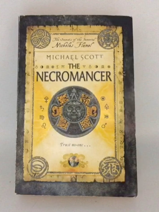 The Necromancer - Michael Scott; 
