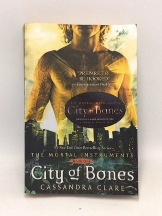 City of Bones - Cassandra Clare; Cassandra Clare; 