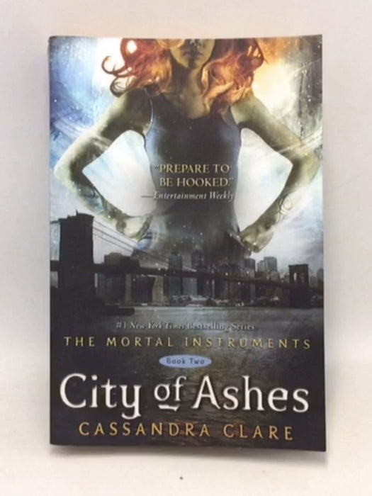City of Ashes - Cassandra Clare;