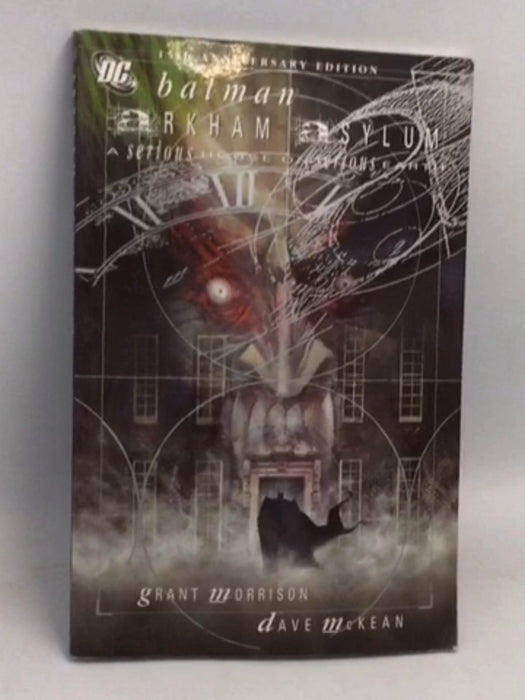 Batman: Arkham Asylum - A Serious House on Serious Earth - Grant Morrison ,  Dave McKean