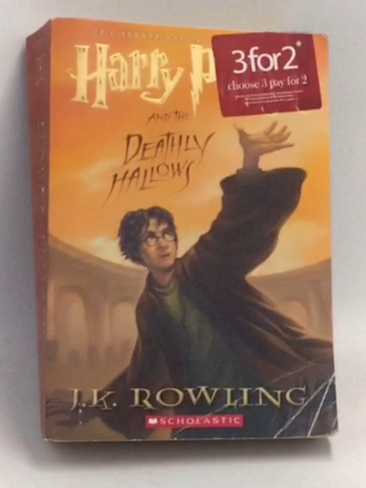 Harry Potter and the Deathly Hallows - J. K. Rowling