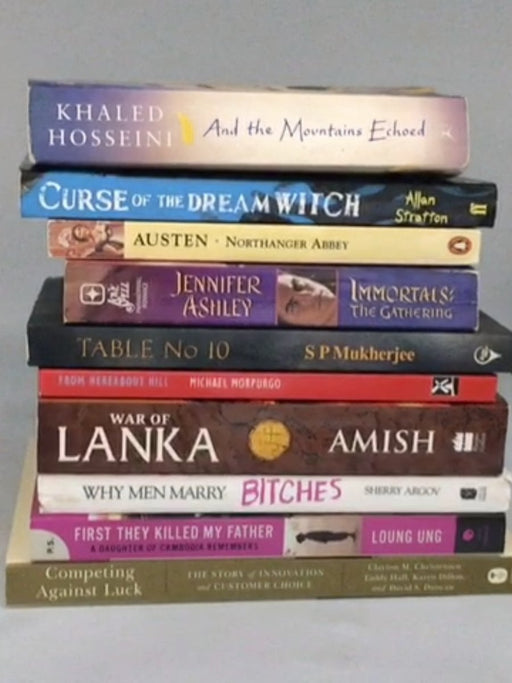 10 Books for only AED 10!! - Bookends;