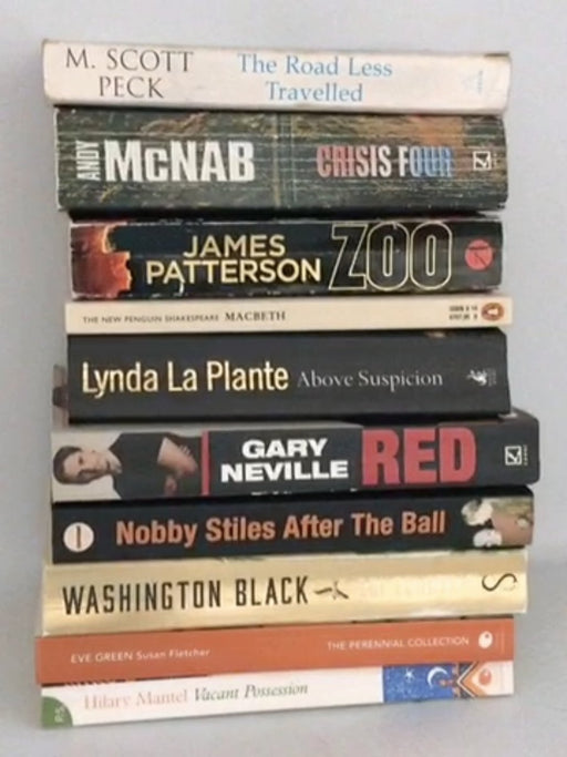 10 Books for only AED 10!! - Bookends;