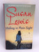 Hiding in Plain Sight - Susan Lewis; 