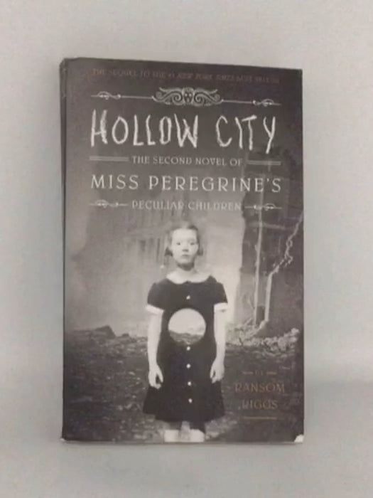 Hollow City - Ransom Riggs; 