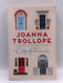 CITY OF FRIENDS - Trollope Joanna