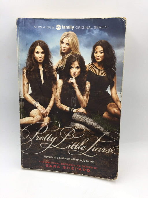 Pretty Little Liars TV Tie-in Edition - Sara Shepard; 