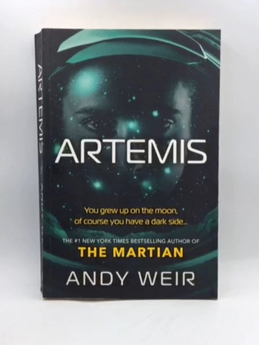 Artemis - Andy Weir; 