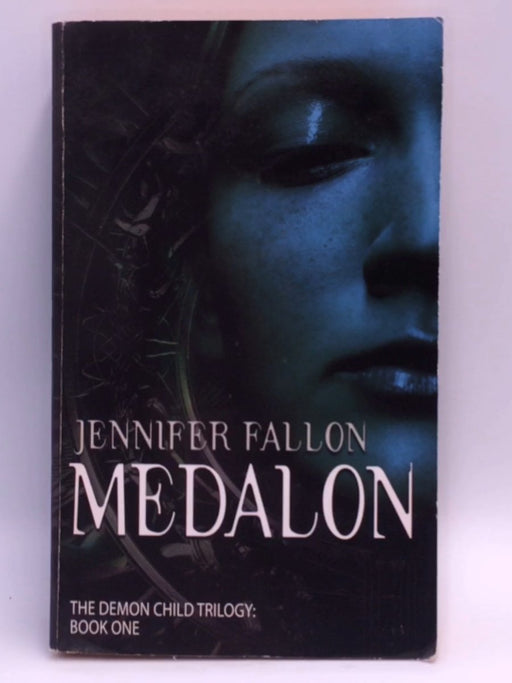 Medalon - Jennifer Fallon; 