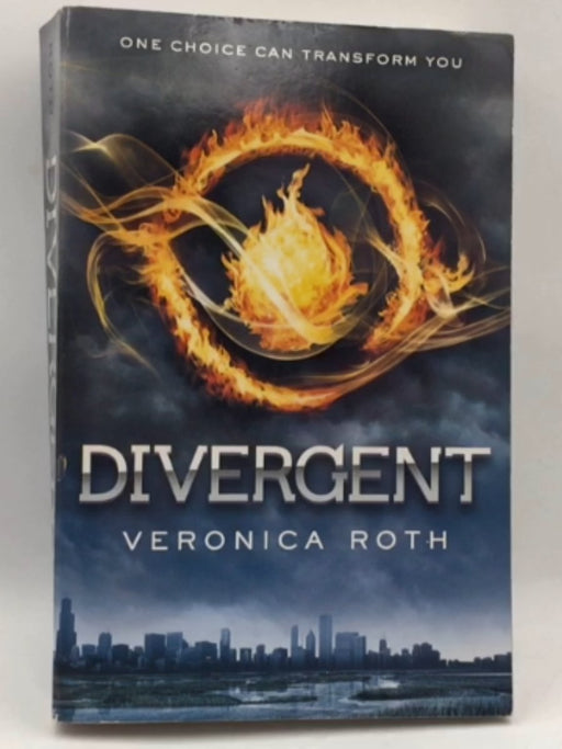 Divergent - Veronica Roth; 